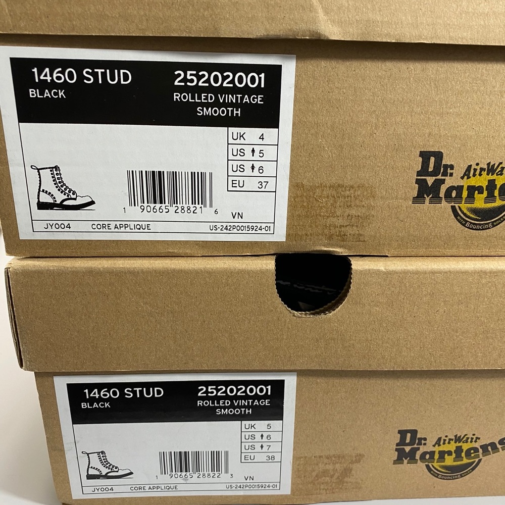 SOLD NEW DR MARTENS 1460 STUD CARE APPLIQUE BOOTS - Picture 11 of 11